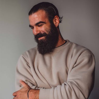 profile img square.png
