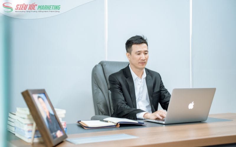 ceo-vo-tuan-hai-truc-tiep-huan-luyen.jpg