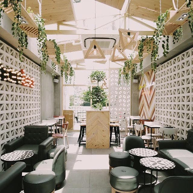 thiet ke quan tra sua nha ong