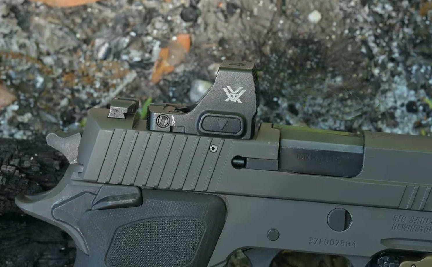 Best Red Dot Sights for Sig Sauer P229
