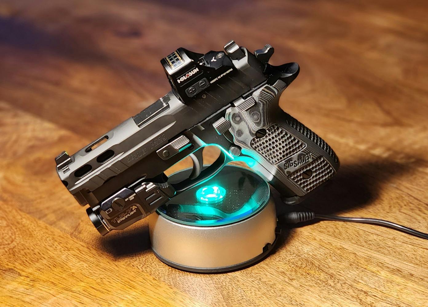 Best Red Dot Sights for Sig Sauer P229