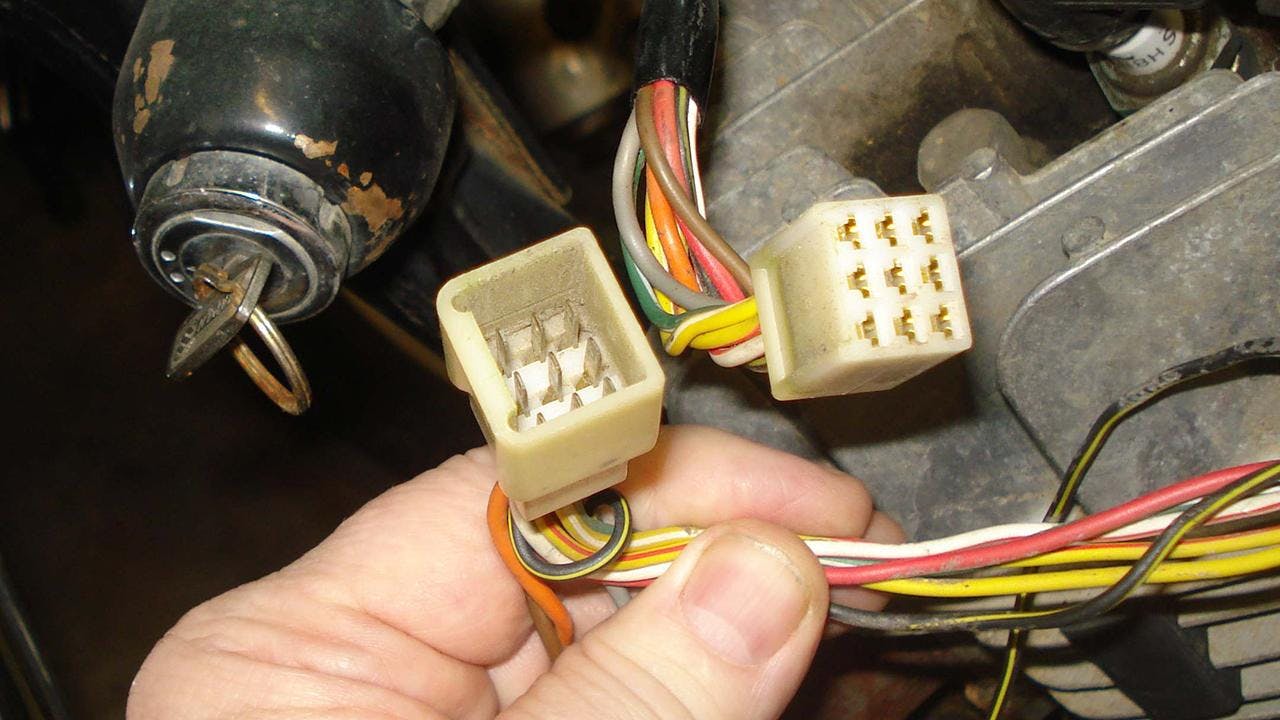 Xe điện chết máy hoặc không lên điện: Nguyên nhân và cách khắc phục