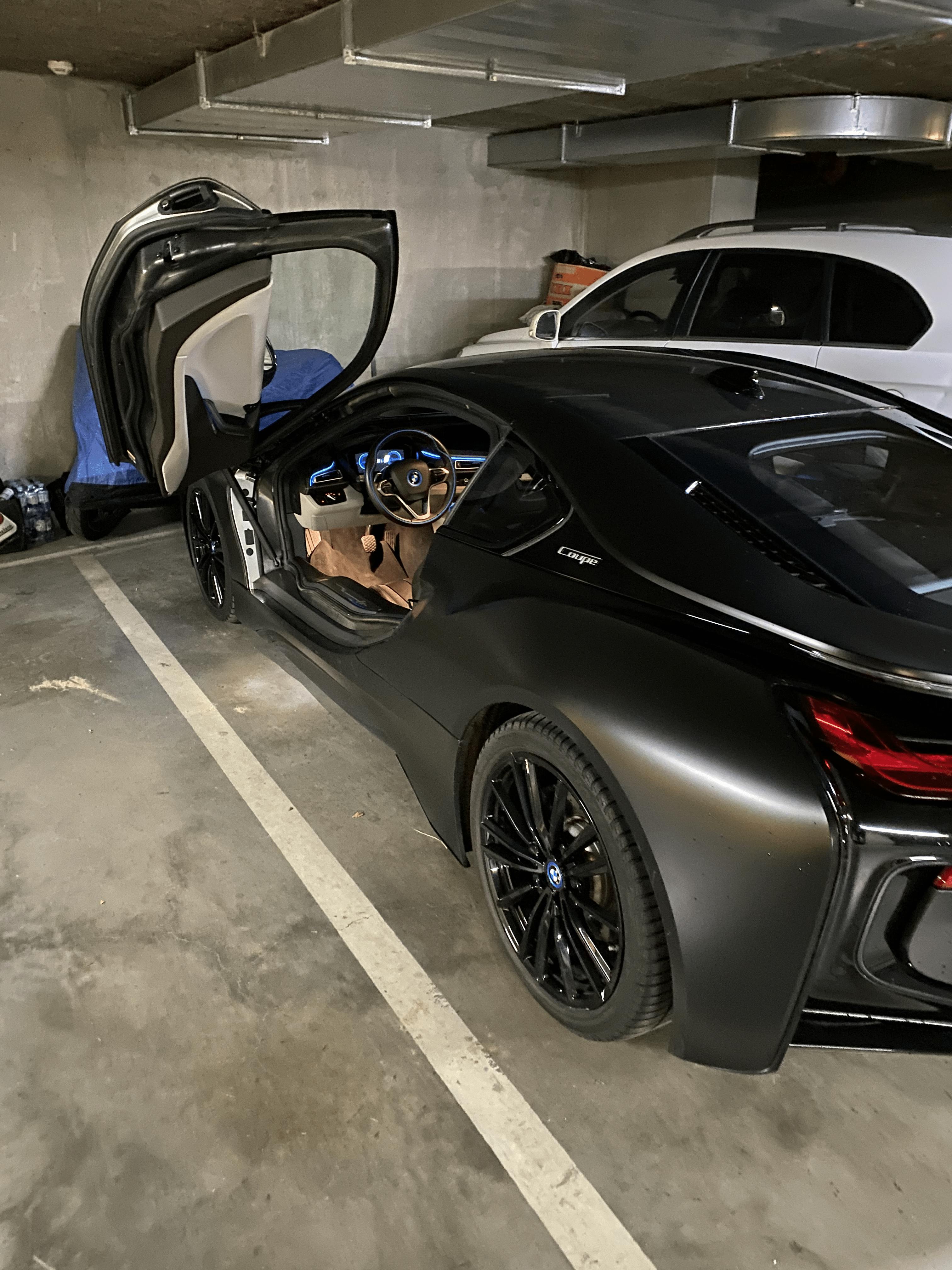 BMW i8.png