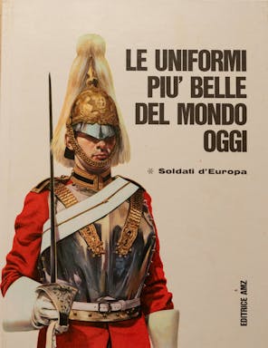 33_Le uniformi piu belle del mondo oggi.jpg