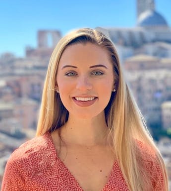 headshot - Julia Reeve Bauman.jpeg