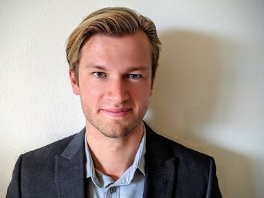 211022_NK_headshot1_editsmall - Nikita Andreevich Khlystov.jpg