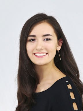 Anna Romanov ID photo - Anna Romanov.jpg