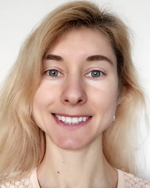 Zina-Headshot-2017-JPG - Zinaida Good.jpg