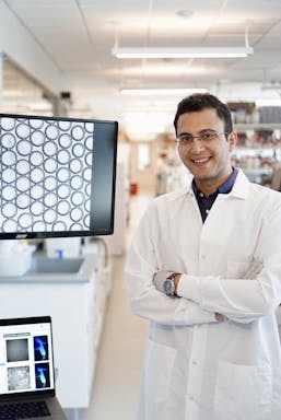 AL photo 1 - Ali Lashkaripour.jpg