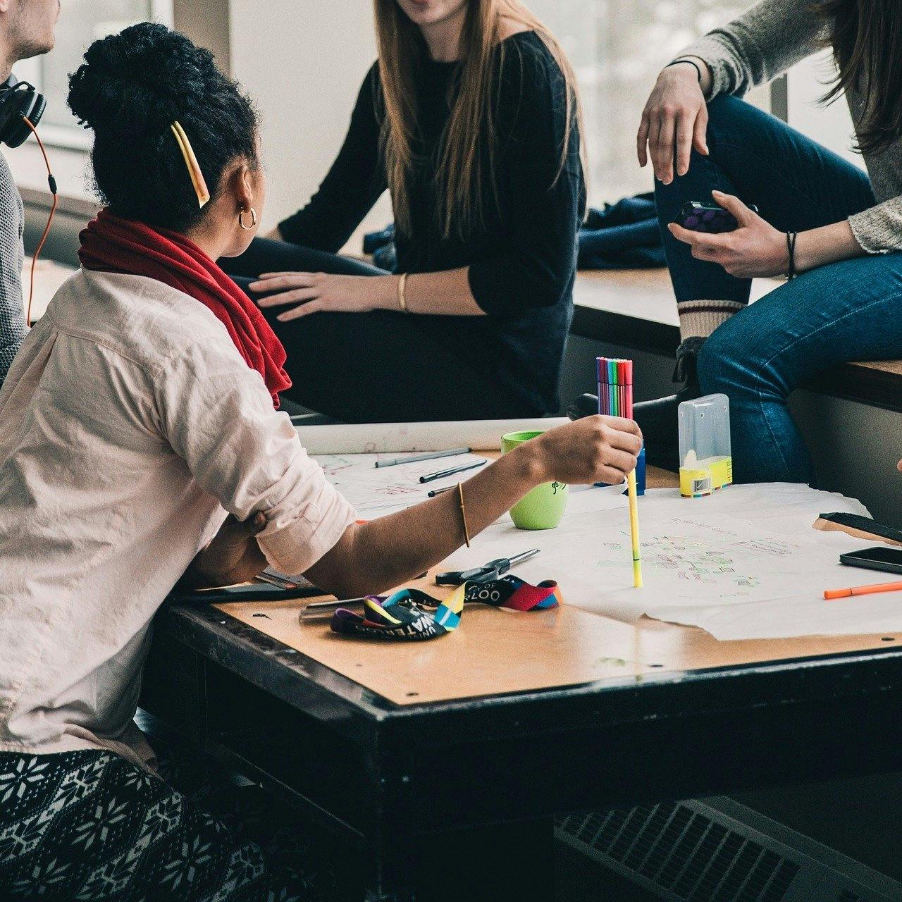Open collaboration tools – by students for students