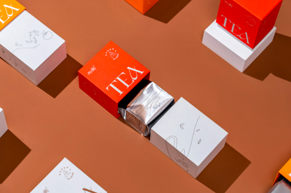 Custom Packaging Box.PNG