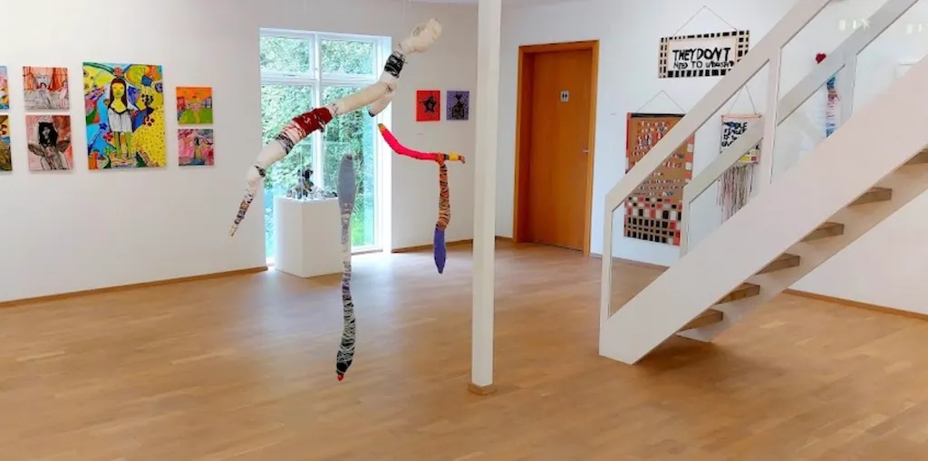 18 sept 08 Safnasafnid.jpeg