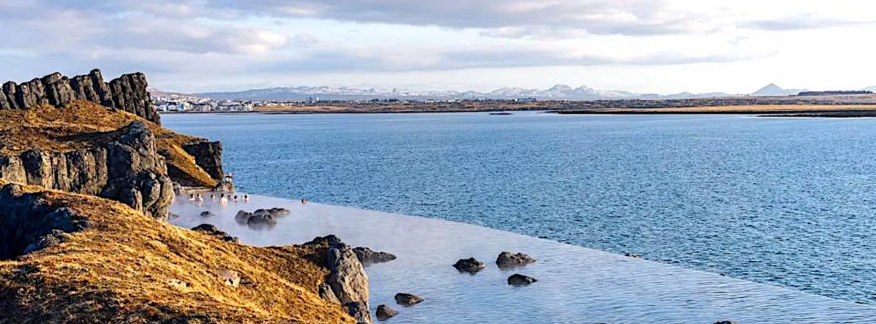 23,24 sept 07 Sky Lagoon.jpg