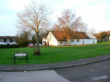 Village_Hall,_Briar_Leaze,_Compton_Bassett_-_geograph.org.uk_-_1057751.JPG