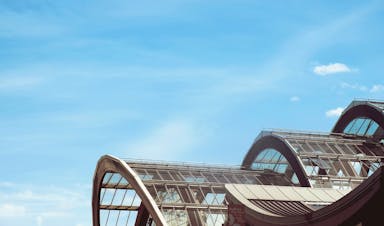 white building under blue sky during daytime