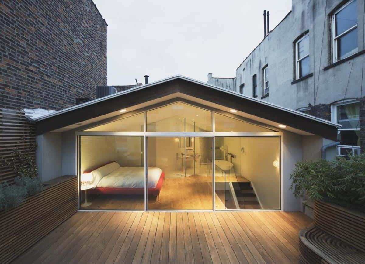 Cải tạo nhà lắp ghép trên sân thượng thành phòng ngủ không kém phần mới mẻ, hiện đại