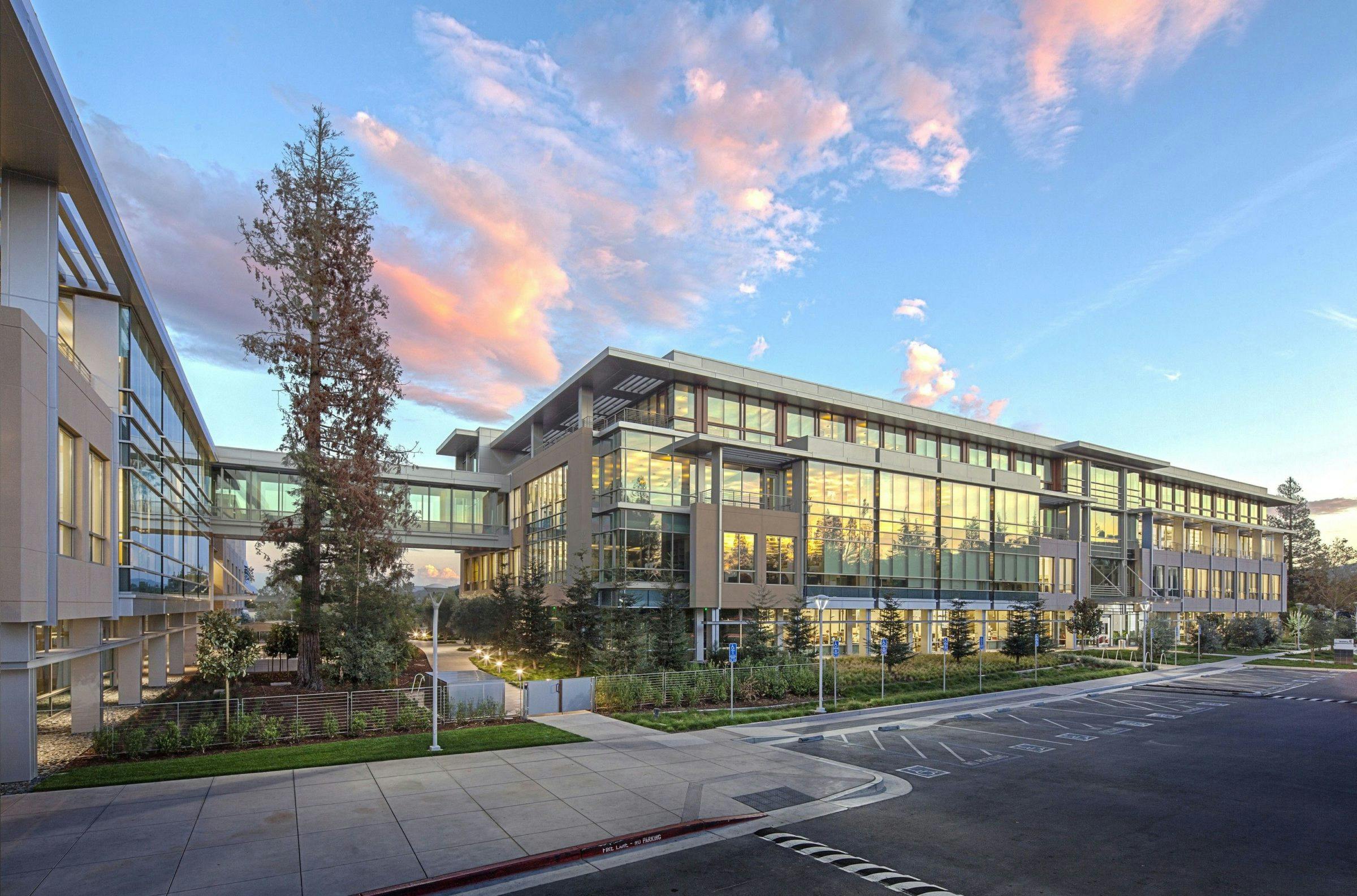 Arch2O-netflix-headquarters-los-gatos-form4-architecture-41-2400x1585.jpg