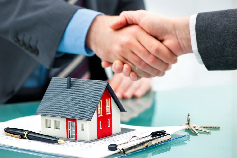 Hợp đồng đặt cọc mua bán nhà chung cư có cần công chứng không?