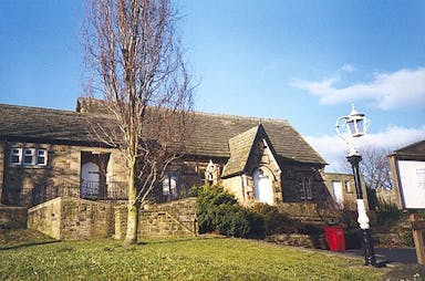 Cawthorne Village Hall.jpg