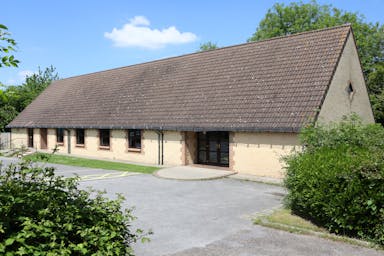Hall_02.jpg