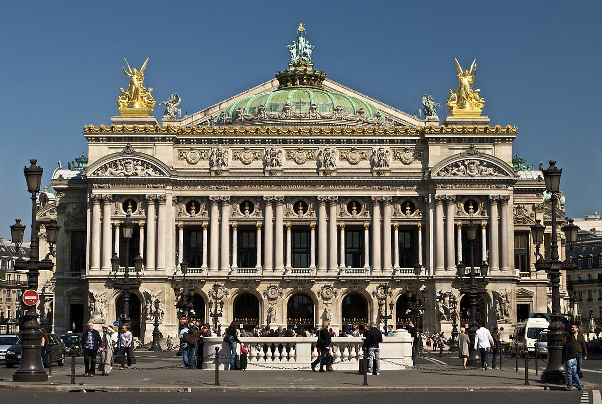 1200px-Paris_Opera_full_frontal_architecture,_May_2009.jpg