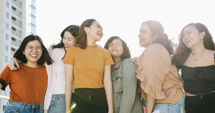 Lắng nghe ý kiến từ người khác sẽ giúp bạn khám phá bản thân mình dễ hơn