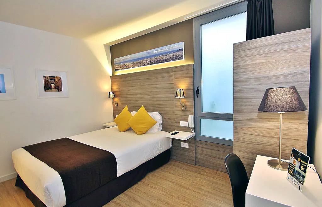 hotel-bestprice-diagonal-single-room.jpg