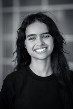 Setzer jeevika 0203.jpg