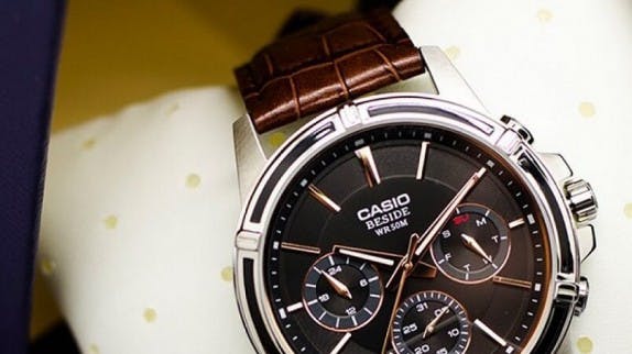 Thay mat kinh dong ho casio - 8.jpg