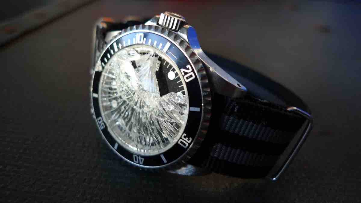 Thay mat kinh dong ho casio - 2.jpg