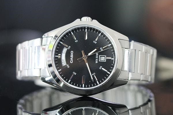 Thay mat kinh dong ho casio - 5.jpg