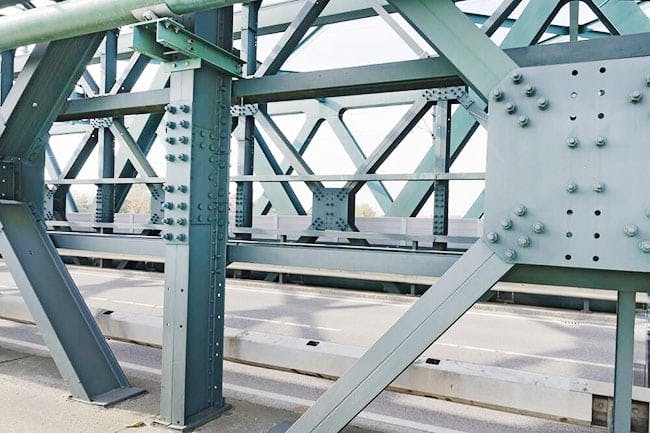 Có nhiều phương pháp cố định bản mã, trong đó phổ biến nhất là cố định bằng đinh tán, bulong, hàn hoặc ép
