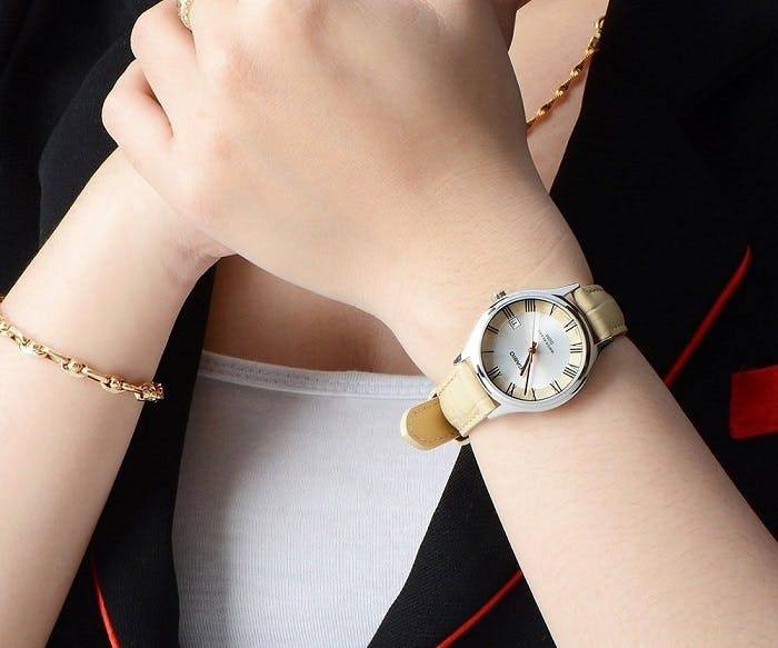 Đồng hồ nữ nên mua hãng nào đẹp, thời trang Mua ở đâu (1).jpg