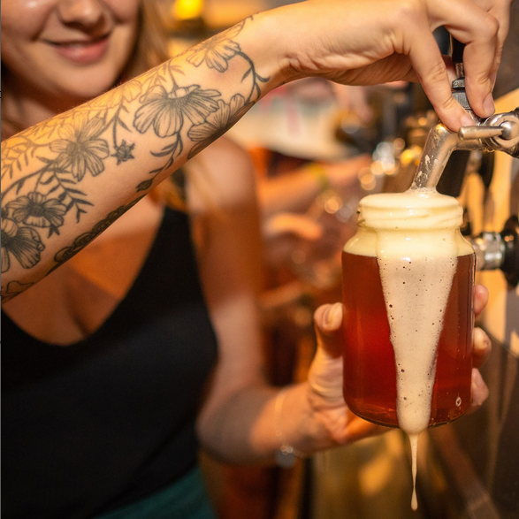 Screenshot 2023-09-14 at 12-44-32 Bugio Trindade Bar (@bugiotrindade) • Fotos e vídeos do Instagram.png