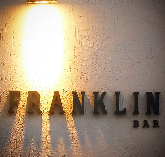 Screenshot 2023-09-15 at 09-02-42 Franklin Bar (@franklinbar_) • Fotos e vídeos do Instagram.png