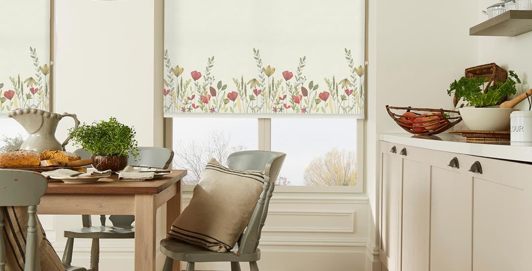 wildflowers-poppy-patterned-roller-blinds-in-kitchen.jpg