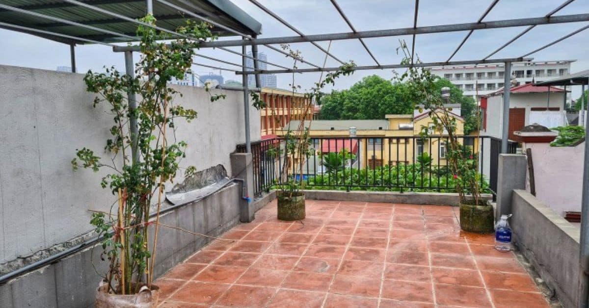 Không gian trống trên sân thượng có thể xây được nhà không?