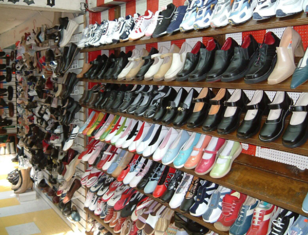 Buty to towar o wielu wzorach