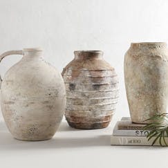 Bình hoa thủ công của Pottery Barn