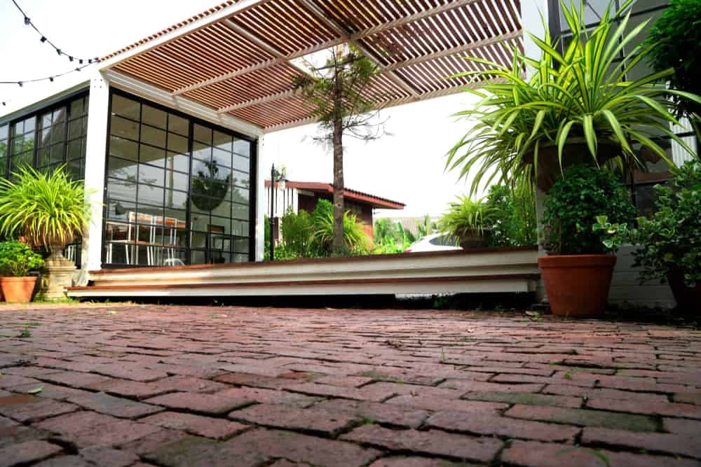 Mẫu nhà container không móng đẹp, tiện lợi thích hợp với gia đình có khuôn viên sân rộng