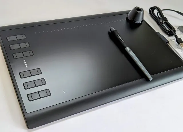 Huion-Inspiroy-H1060P.jpg