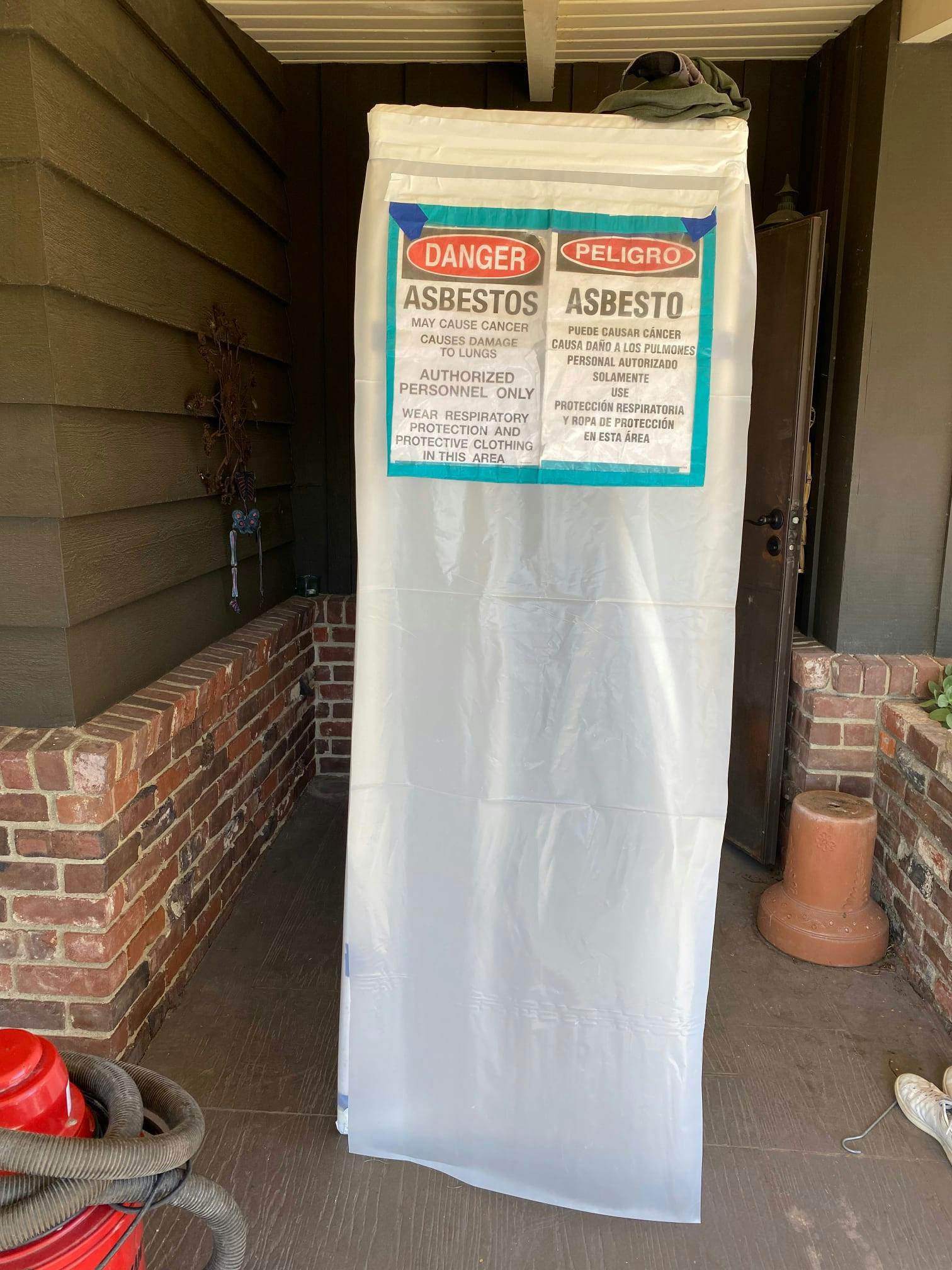 Asbestos@0.5x.jpg