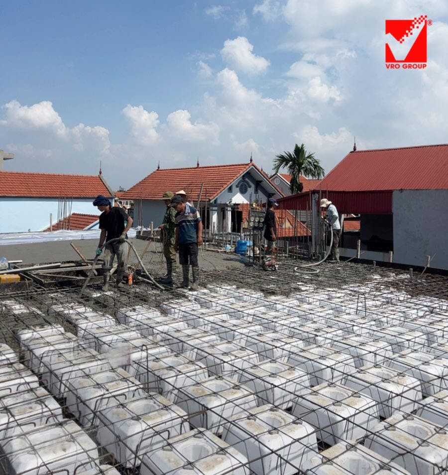 thi-cong-san-xop-cong-trinh-duc-son-dan-phuong (8).jpg