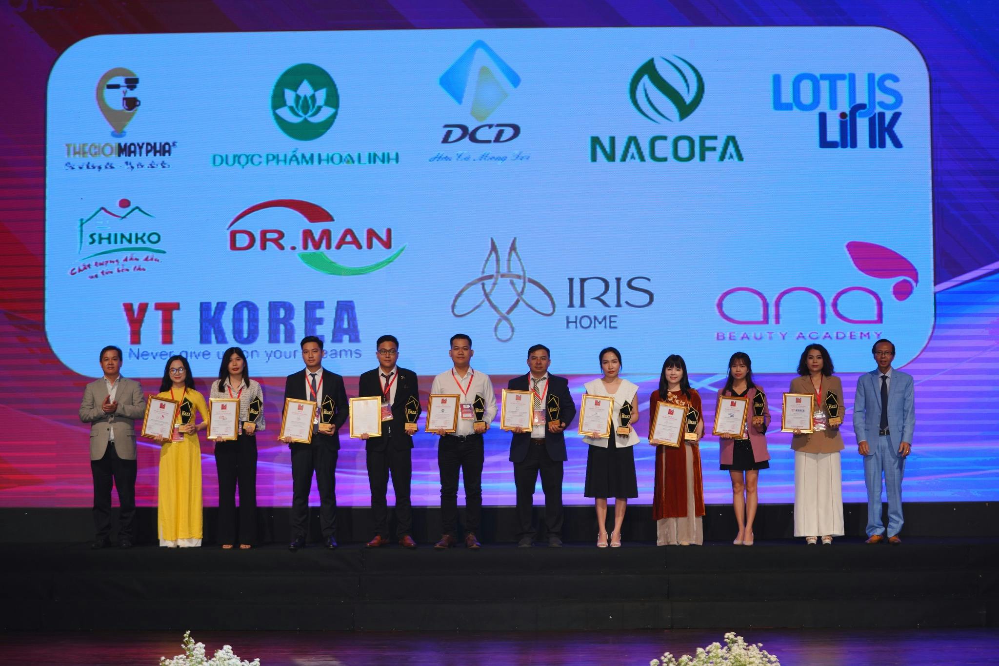 Shinko Việt Nam vinh dự là 1 trong 10 thương hiệu tốt nhất năm 2023 do người tiêu dùng bình chọn
