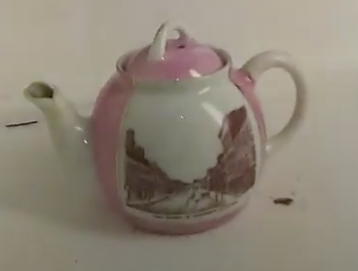 souvenir tea pot.png