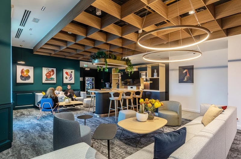 thiet ke phong giai tri cho van phong 8.jpg