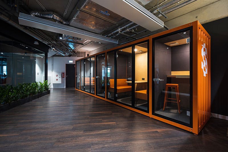 phong cach thiet ke van phong chuyen tiep Transitional Style 9.jpg