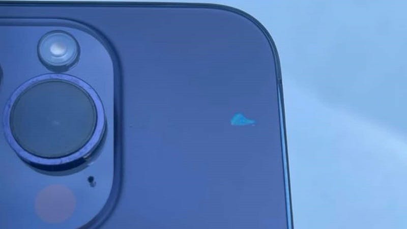 iPhone 14 Pro và Pro Max bản màu tím bị bong tróc sơn