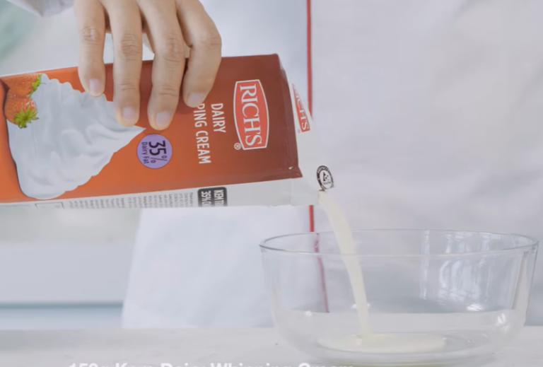 Công thức làm bánh với whipping cream siêu đơn giản nên thử ngay