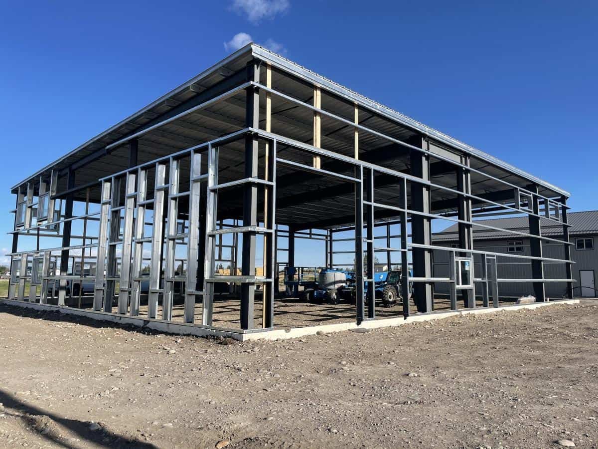 Kết cấu khung thép, cột thép của nhà lắp ghép và nhà tiền chế có sự khác nhau